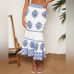 Elegant Blue and White Patterned Mermaid Ruffle Maxi Skirt